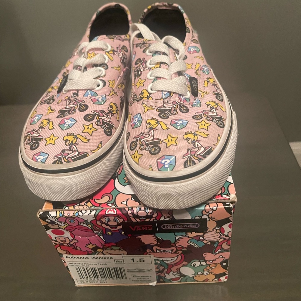 Vans Nintendo collection Princess Peach size 1.5